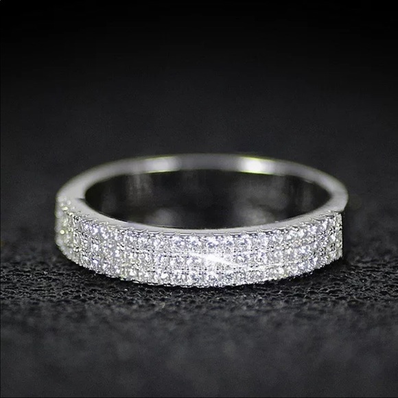 New Women’s 925 Sterling Silver Diamond Ring - Picture 2 of 5